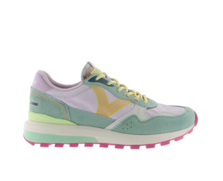 Luna Sneakers