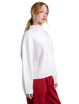Echo Turtleneck - White Lotus