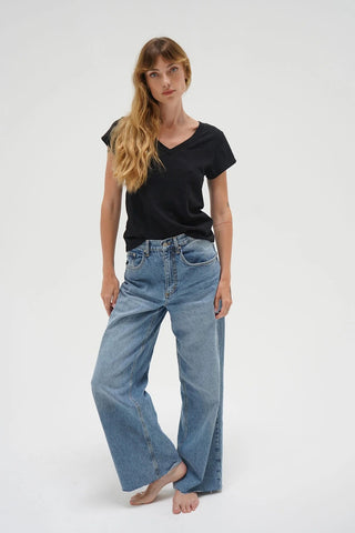 Fitted Deep V Cotton Tee-Black