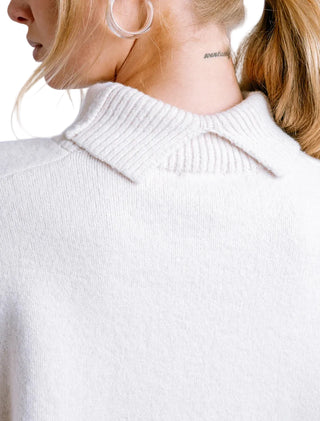 Echo Turtleneck - White Lotus